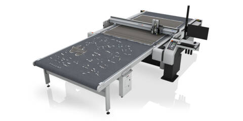 Z&uuml;nd G3 Digital Cutter mit Verl&auml;ngerung vorne und reichlich verschmutzter vor der Reinigung