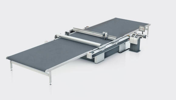 D3 Digital Cutter 2XL-3200 with Cutter Extension D3 Digital Cutter 2XL-3200 with Cutter Extension