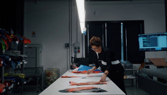 Processi ottimizzati e maggiore controllo qualità grazie all’integrazione tra automazione e competenza artigianale. REV'IT! (7)